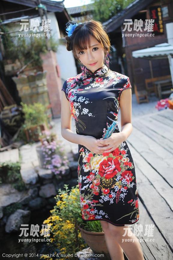 美媛馆 - luna张静燕的美脚作品，别光盯着腿，气质也很重要哦！