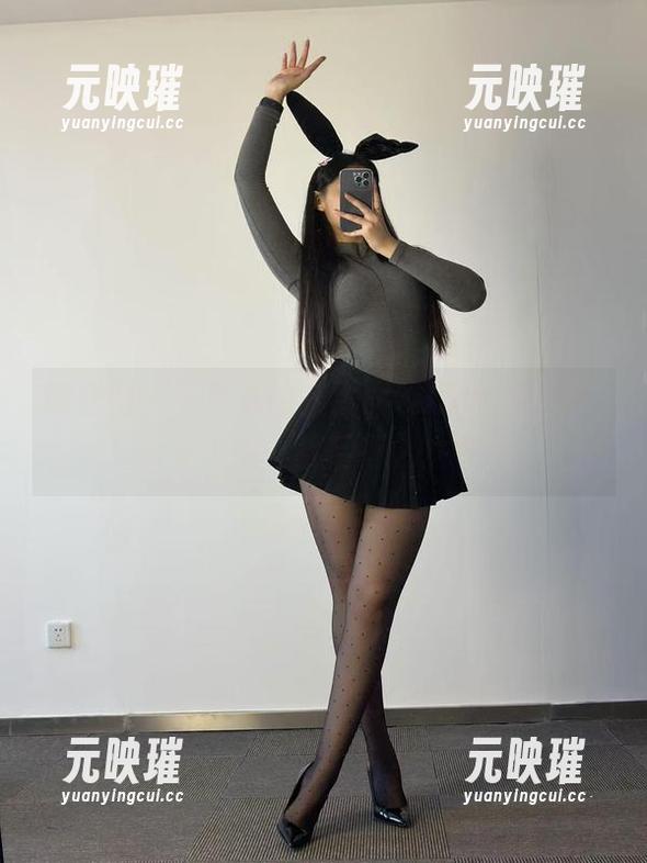美邵女Baby 微密圈 - 礼服下的美邵女Baby,照片不止是表象,背后有更多故事