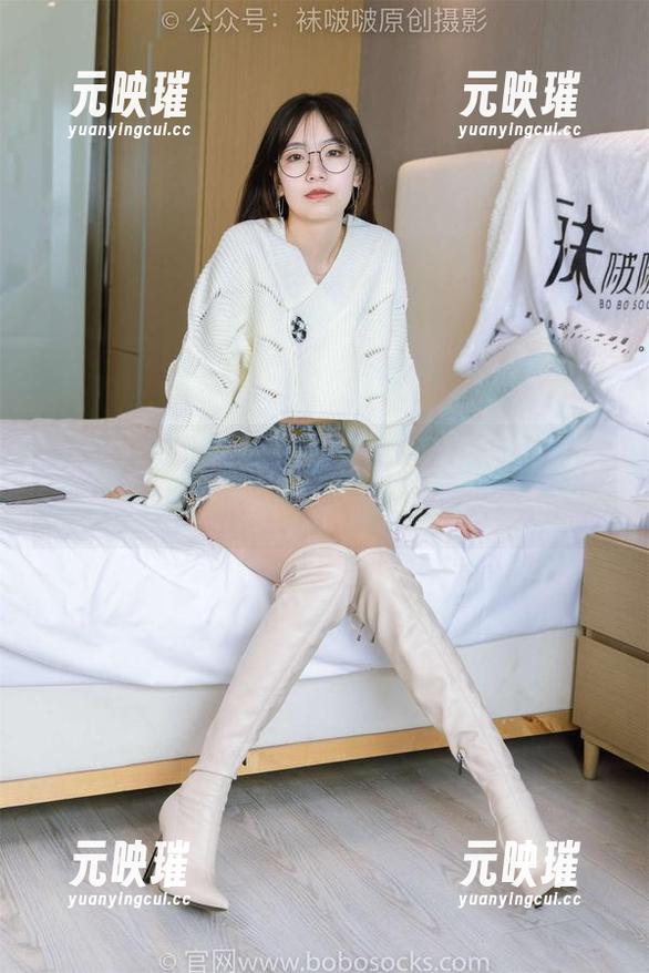 袜啵啵 - 小安的黑丝之路：精选写真，鞋子里藏着无数心思。