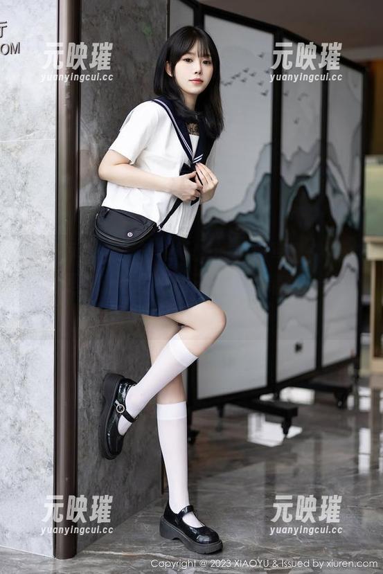 语画界 - 徐莉芝Booty的白色写真集，这风格是想让我觉得自己是个小清新的假设吗？快下载，体验一下！