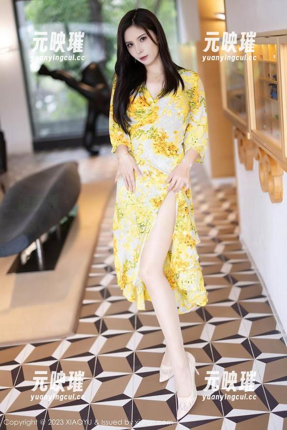 语画界 - 想要高跟鞋和筒袜的绝妙默契？赶紧来程程程的免费图包！