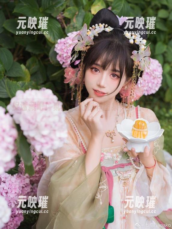 捉迷藏吧！贰加六的秘书图集，带你玩转暧昧