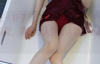 微密圈 – 轩子巨二兔的酒红色图集，不是你的错觉，真的迷人到让人心里小鹿乱撞！