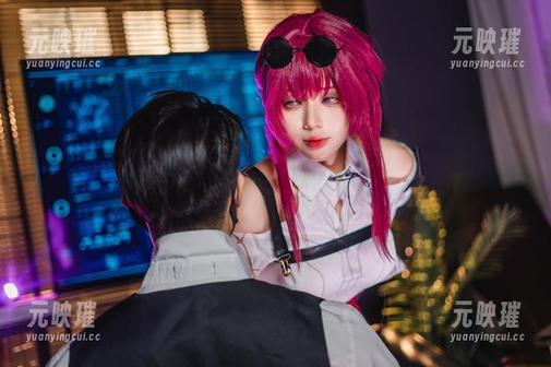 看阿九从不咕咕的‘甘雨’写真，心情像是在春雨里漫步，结果被淋得透湿…