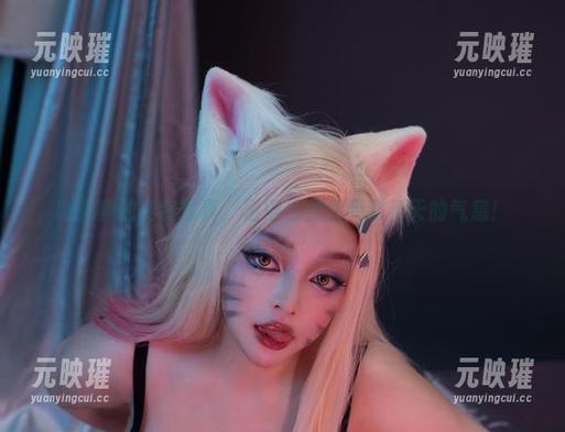 阿寨寨的定制写真，椿得仿佛能闻到春天的气息！