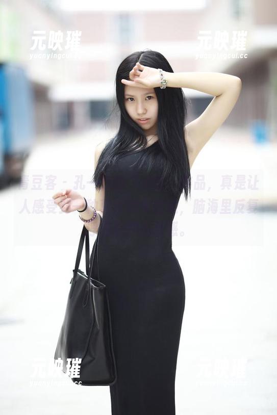 青豆客 - 孔一红的“油亮”作品，真是让人感受到一种莫名的亲密感，脑海里反复浮现那种光泽感。